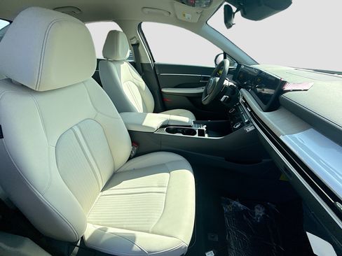 New 2026 Hyundai Sonata Blue FWD image 21
