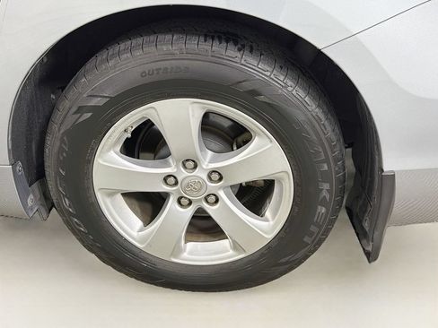 Used 2017 Toyota Sienna LE FWD image 31