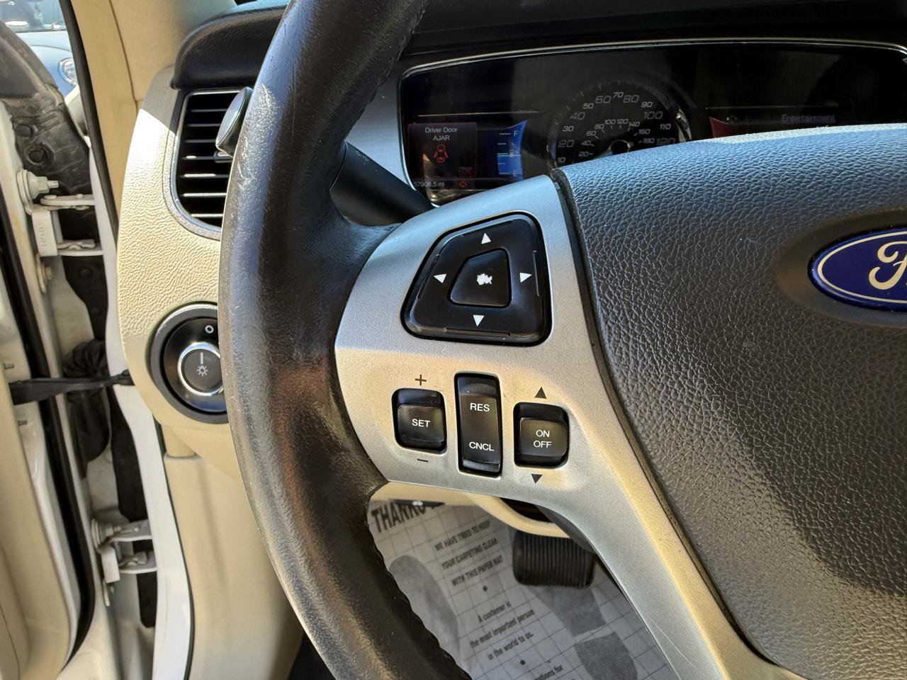 Used 2015 Ford Taurus SEL w/ Equipment Group 201A FWD image 15