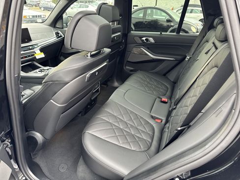 New 2026 BMW X5 xDrive40i w/ Climate Comfort Package image 25