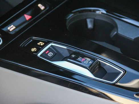 Certified 2025 Audi Q6 e-tron Premium Plus w/ Premium Plus image 22