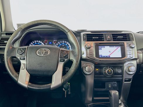 Used 2014 Toyota 4Runner SR5 Premium image 17