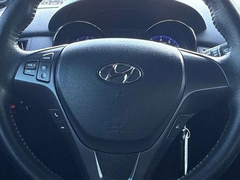 Used 2011 Hyundai Genesis 2.0T RWD image 25