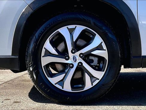 Used 2020 Subaru Forester Premium image 12