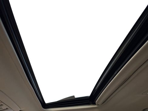 Used 2019 Subaru Outback 3.6R Limited image 3