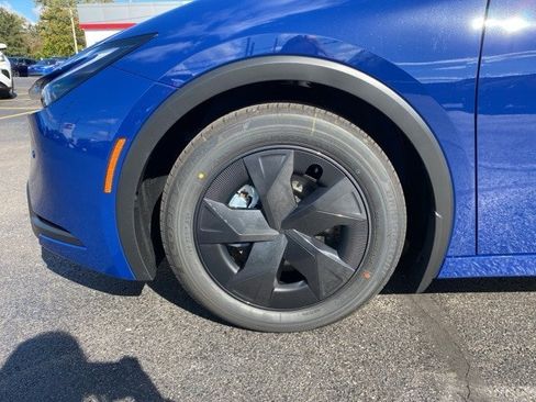 New 2026 Toyota Prius Plug-In Hybrid image 18