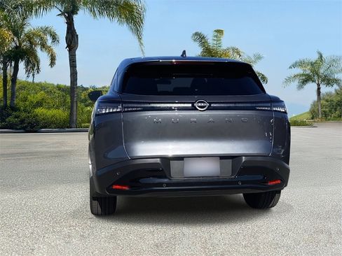 Certified 2025 Nissan Murano SV image 3