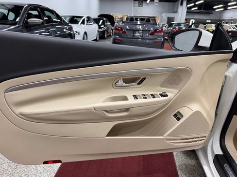 Used 2013 Volkswagen Eos Komfort FWD image 19