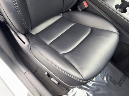 Used 2021 Tesla Model Y Performance image 46