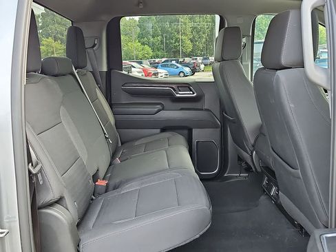 Used 2024 Chevrolet Silverado 1500 LT AWD/4WD image 31