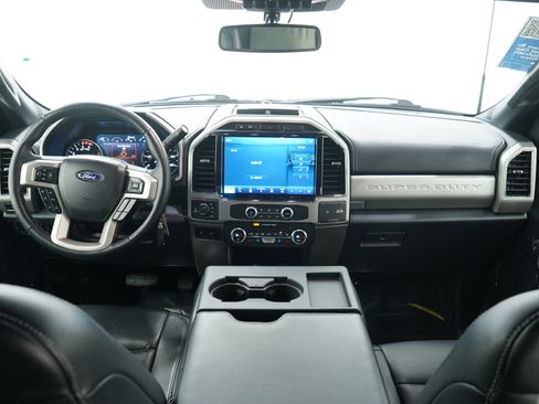 Used 2022 Ford F350 Lariat w/ Chrome Package image 15
