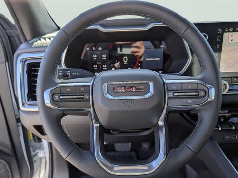 New 2025 GMC Canyon Elevation w/ Convenience Package image 21