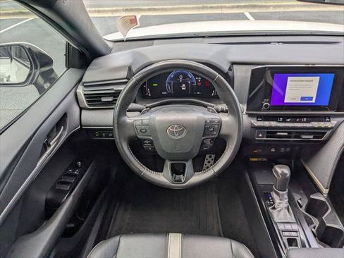 Used 2025 Toyota Camry SE w/ Convenience Package FWD image 14
