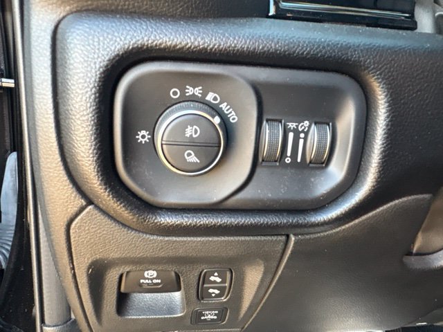 Used 2025 RAM 1500 Laramie w/ Night Edition AWD/4WD image 15