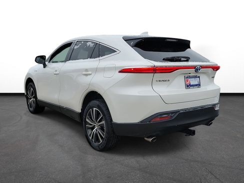 Used 2021 Toyota Venza LE w/ Carpet Mat Package (TMS) image 3