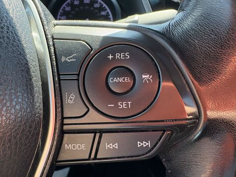 Used 2018 Toyota Camry SE w/ Convenience Package FWD image 13