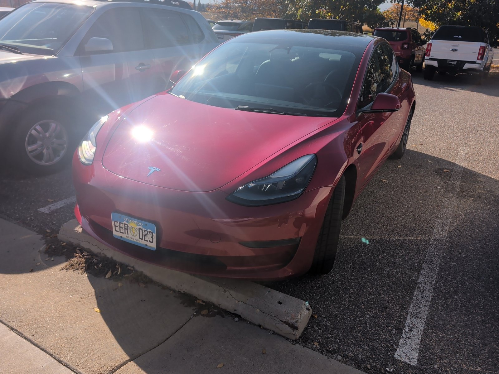 Used 2023 Tesla Model 3 Standard Range RWD image 1