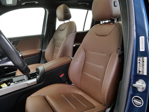 Certified 2022 Mercedes-Benz GLB 35 AMG 4MATIC image 16