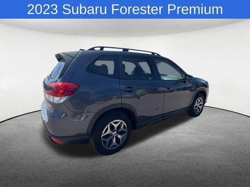 Used 2023 Subaru Forester Premium AWD/4WD image 9