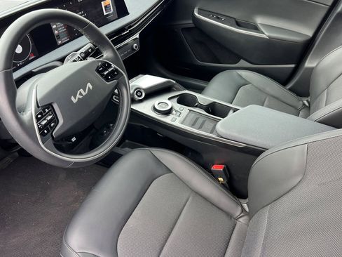 Certified 2024 Kia EV6 Light image 11