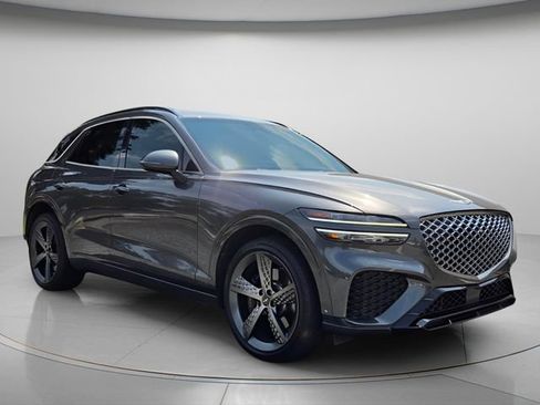Used 2024 Genesis GV70 2.5T w/ Sport Prestige Package AWD/4WD image 4