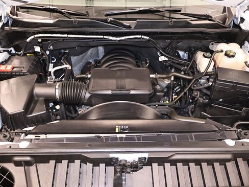 Used 2024 Chevrolet Silverado 2500 LT image 40