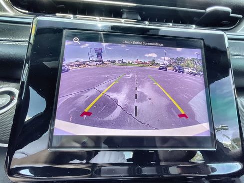 Used 2023 Jeep Grand Cherokee Altitude image 14