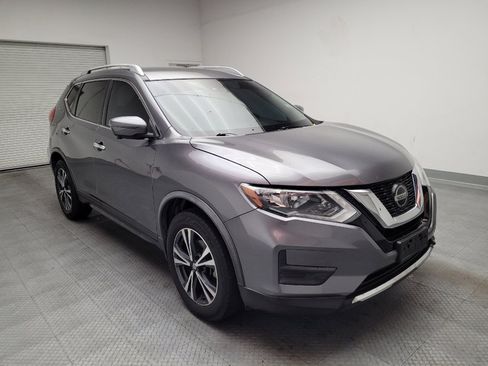 Used 2020 Nissan Rogue SV w/ Premium Package FWD image 13