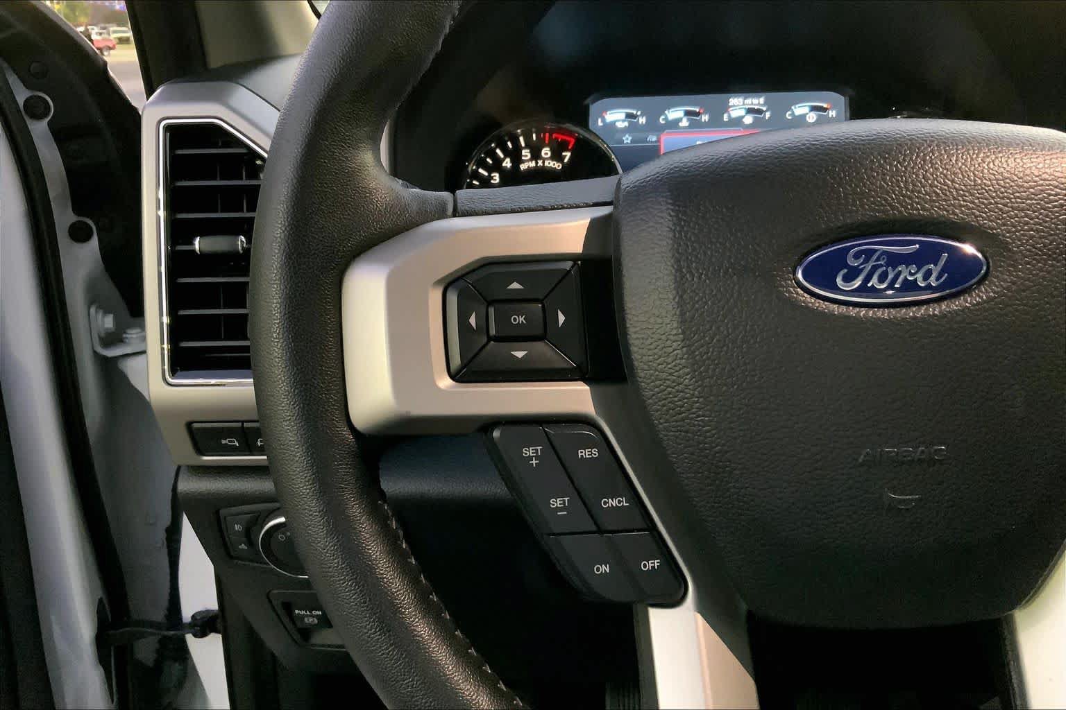 Used 2019 Ford F150 Lariat w/ Equipment Group 502A Luxury AWD/4WD image 21