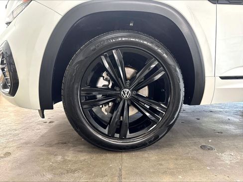 Used 2023 Volkswagen Atlas Cross Sport SEL R-Line AWD/4WD image 37