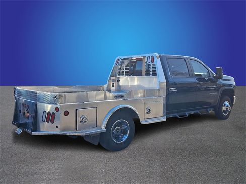 Used 2022 Chevrolet Silverado 3500 LT image 4