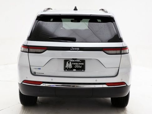 Used 2024 Jeep Grand Cherokee Limited 4xe AWD/4WD image 7