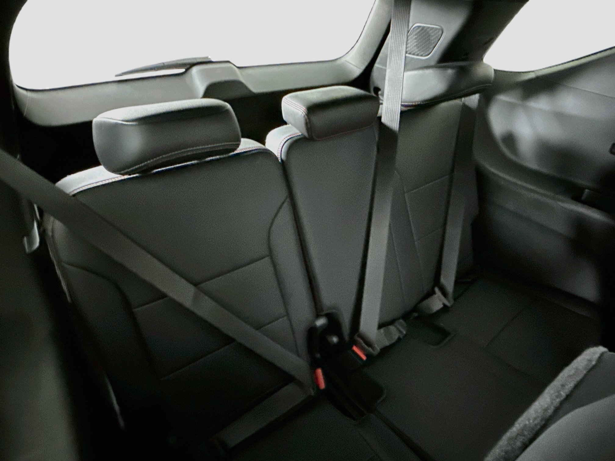 Used 2024 Chevrolet Traverse RS FWD image 29