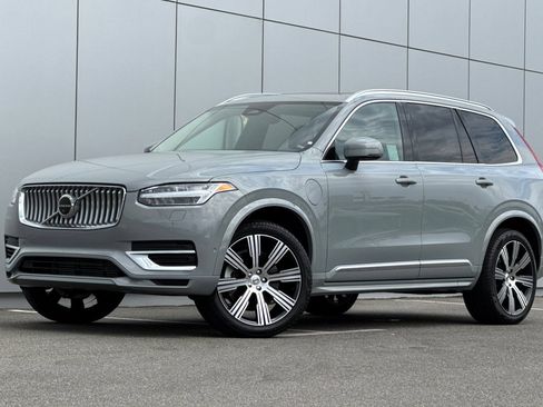 Used 2025 Volvo XC90 T8 Plus w/ Protection Package Premier AWD/4WD image 1
