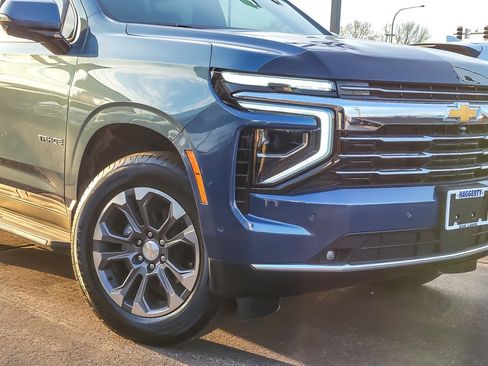 Used 2025 Chevrolet Tahoe LT w/ Comfort Package image 2