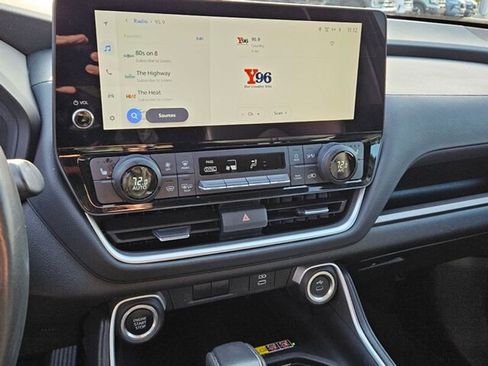 Used 2024 Toyota Grand Highlander XLE image 23