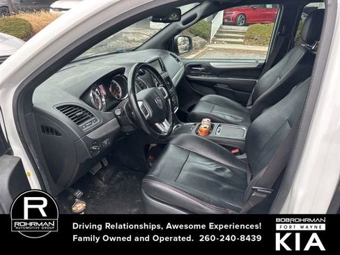 Used 2019 Dodge Grand Caravan GT image 10