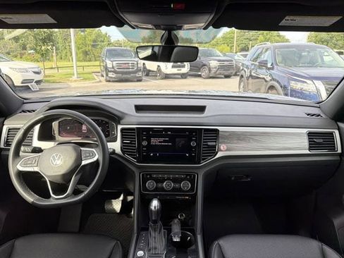 Used 2023 Volkswagen Atlas Cross Sport SE FWD image 20