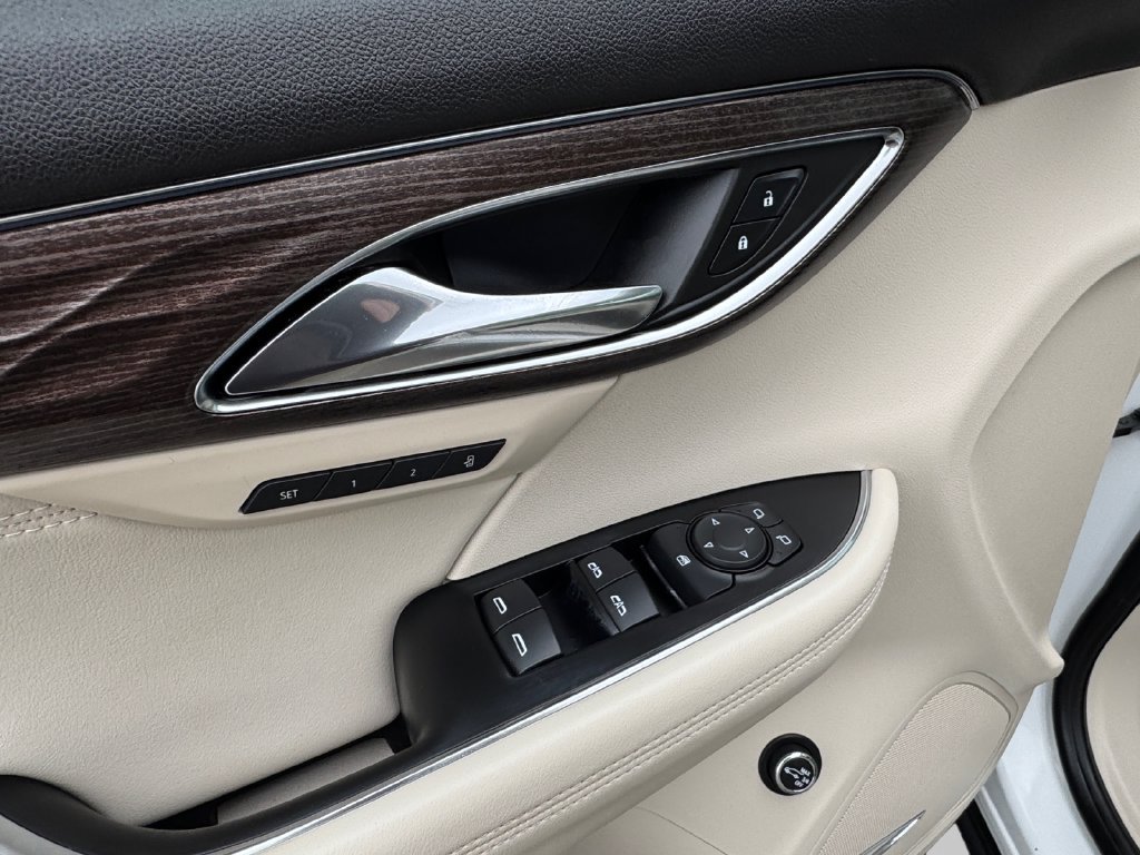 Used 2023 Buick Envision Avenir AWD/4WD image 18