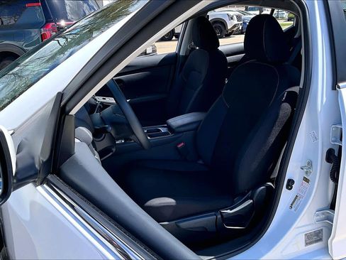 Used 2025 Nissan Sentra S image 8