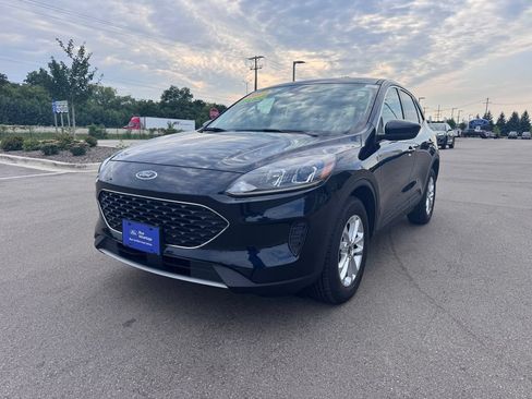 Certified 2021 Ford Escape SE w/ Convenience Package AWD/4WD image 2