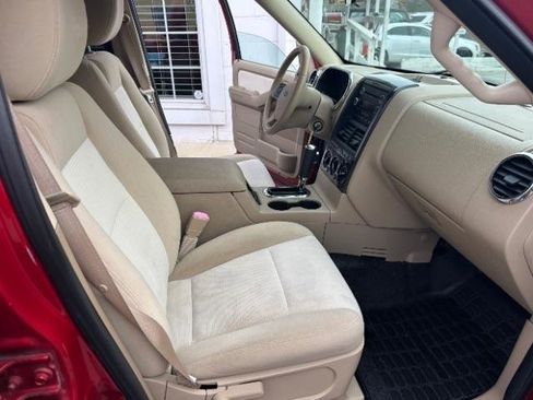 Used 2010 Ford Explorer Sport Trac XLT image 32