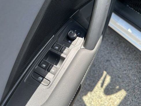 New 2026 Volkswagen Tiguan SE AWD/4WD image 15