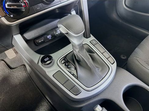 Used 2023 Kia Seltos LX AWD/4WD image 16