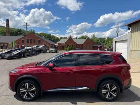 Used 2023 Nissan Rogue SL AWD/4WD image 9