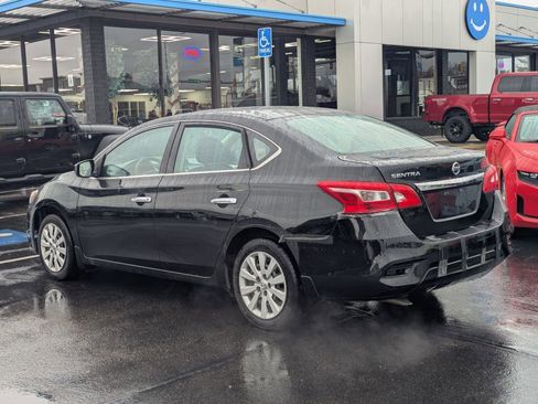 Used 2017 Nissan Sentra S image 7