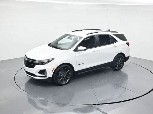 Used 2022 Chevrolet Equinox RS w/ LPO, Floor Liner Package FWD image 42