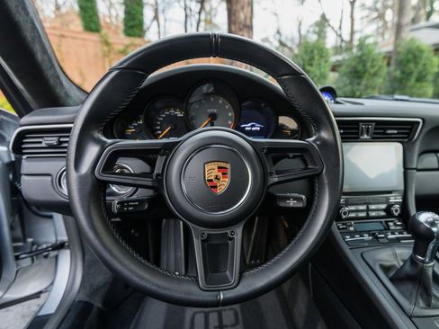 Used 2019 Porsche 911 GT3 image 16