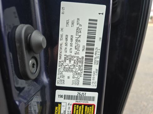Used 2025 Toyota Tundra Limited w/ TRD Off-Road Package AWD/4WD image 37