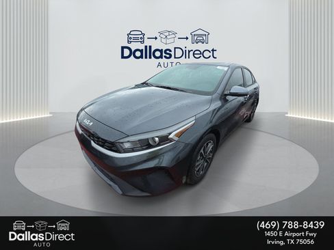 Used 2023 Kia Forte LXS w/ LXS Technology Package FWD image 5